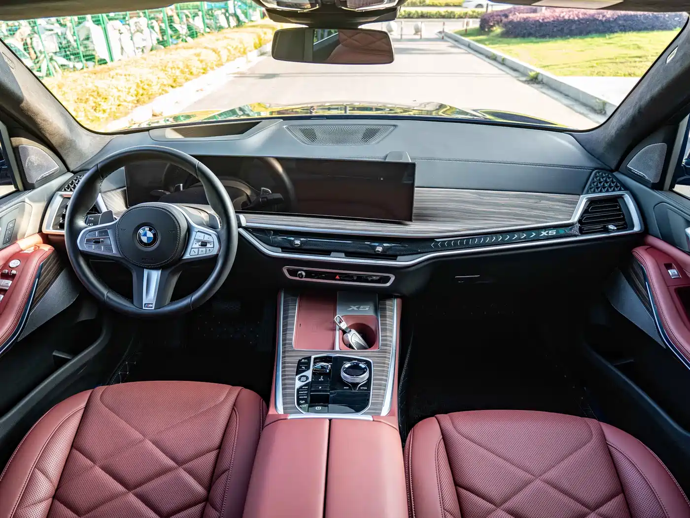 BMW X5 2023 xDrive 40Li M Sport Package фото 8