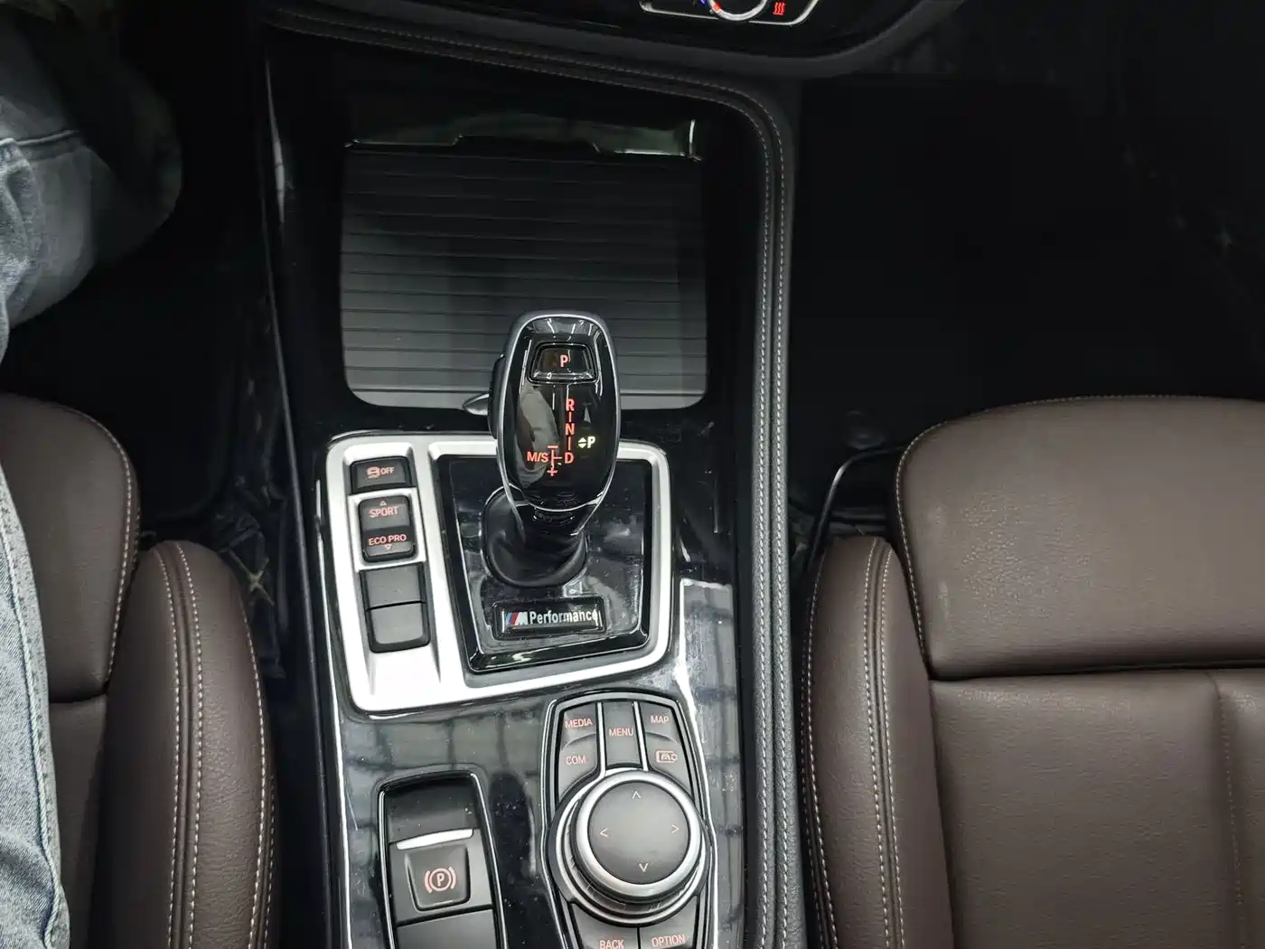 BMW 1 Series 2021 120i M Sport Shadow Edition фото 17