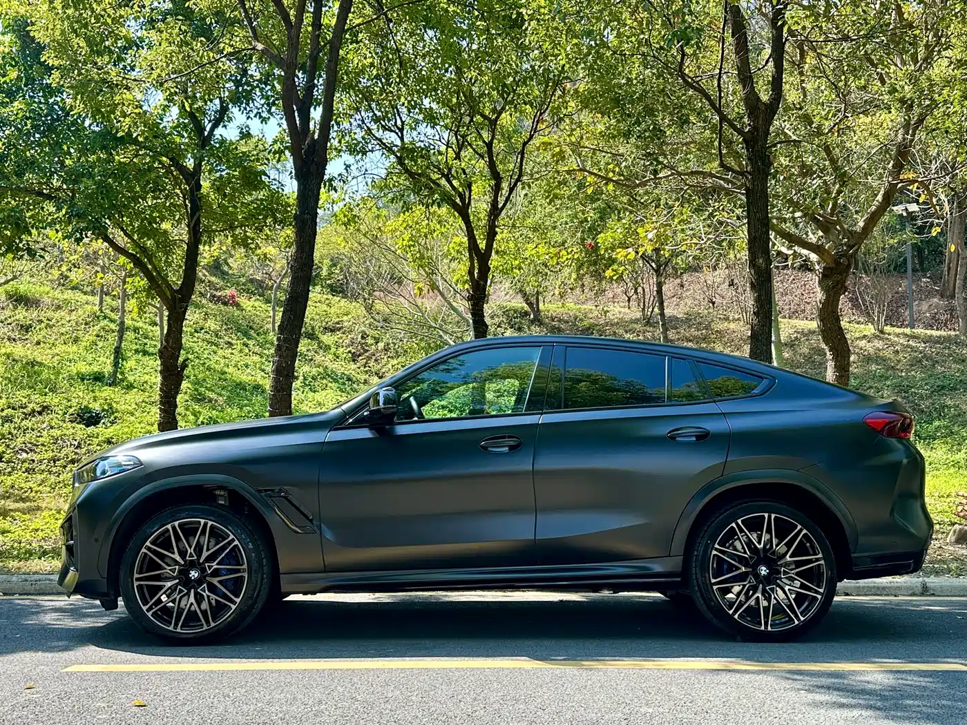 BMW X6 M 2023 Model X6 M Thunder Edition фото 4