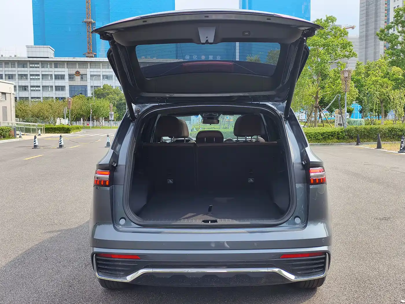 Photo 17 - Geely Xingyue L