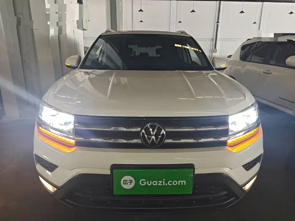 Фото 3 - Volkswagen Tharu