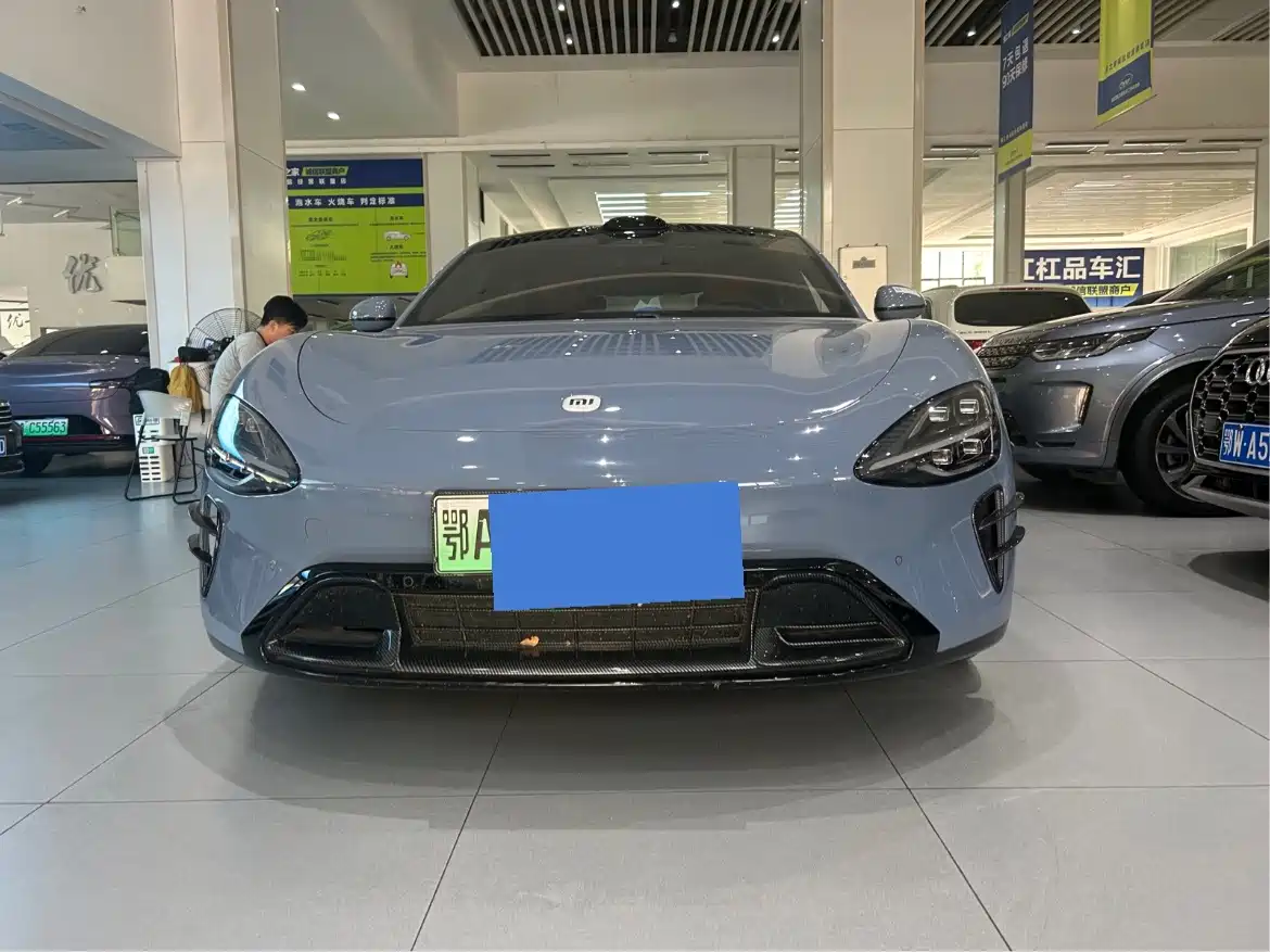 Xiaomi SU7 2024