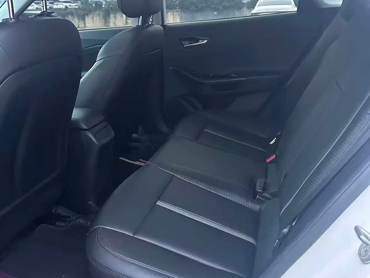 Hyundai Fista 2019 280TGDi Sport Edition China VI фото 6