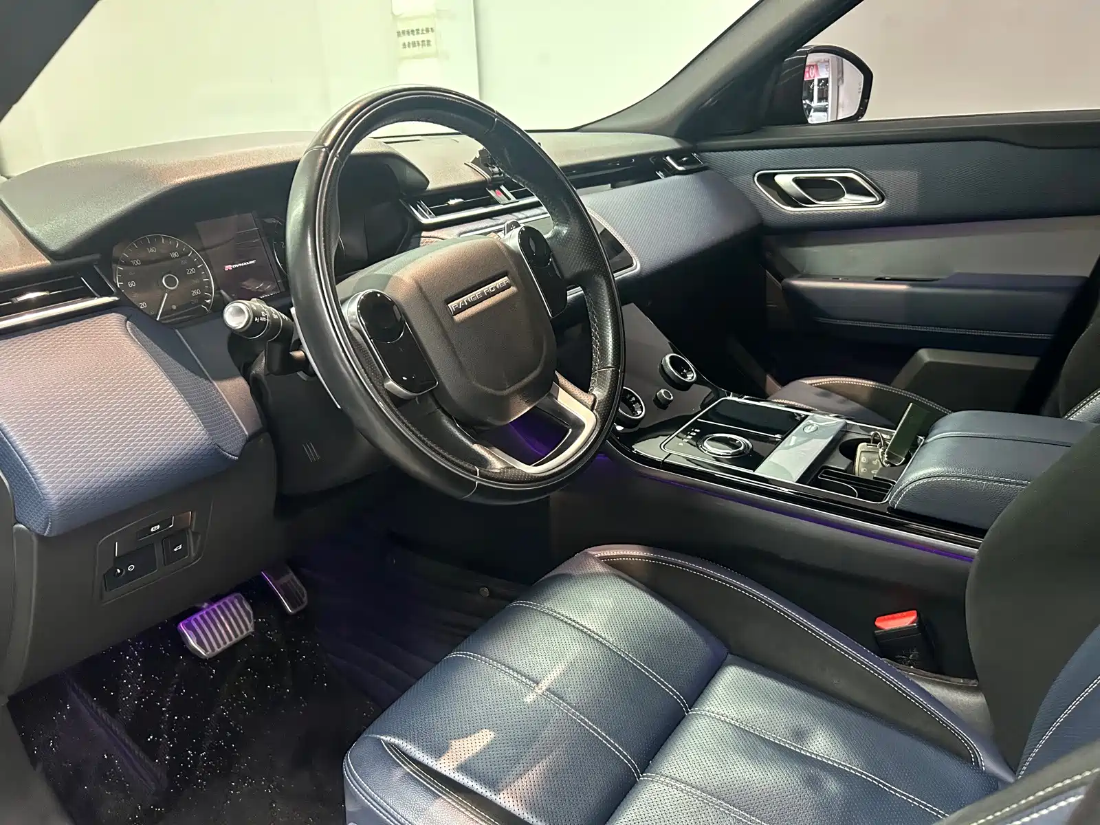 Фото 4 - Land Rover Range Rover Velar