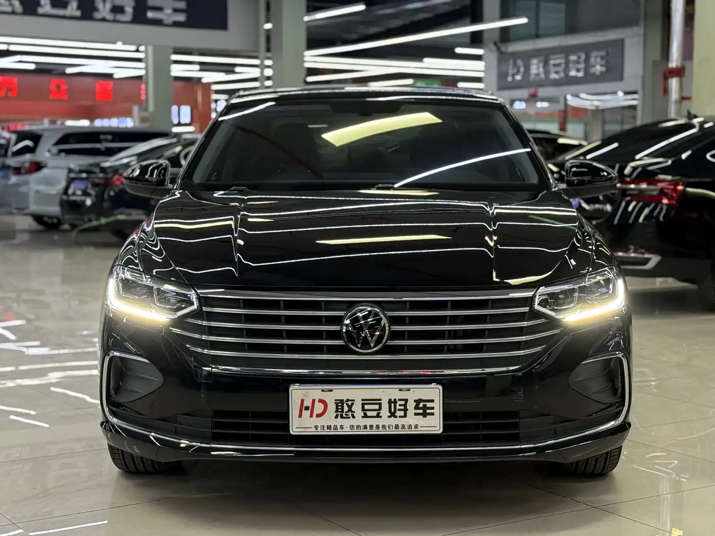 Volkswagen Lavida 2023 1.5L Automatic Starlight 5 Million Edition фото 17