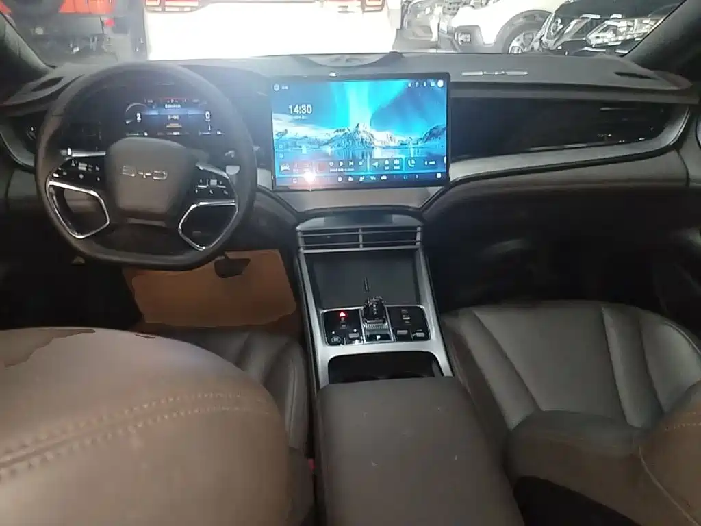 BYD Seal 2024 2024 Glory Edition DM-i 1.5L 121km Elite
