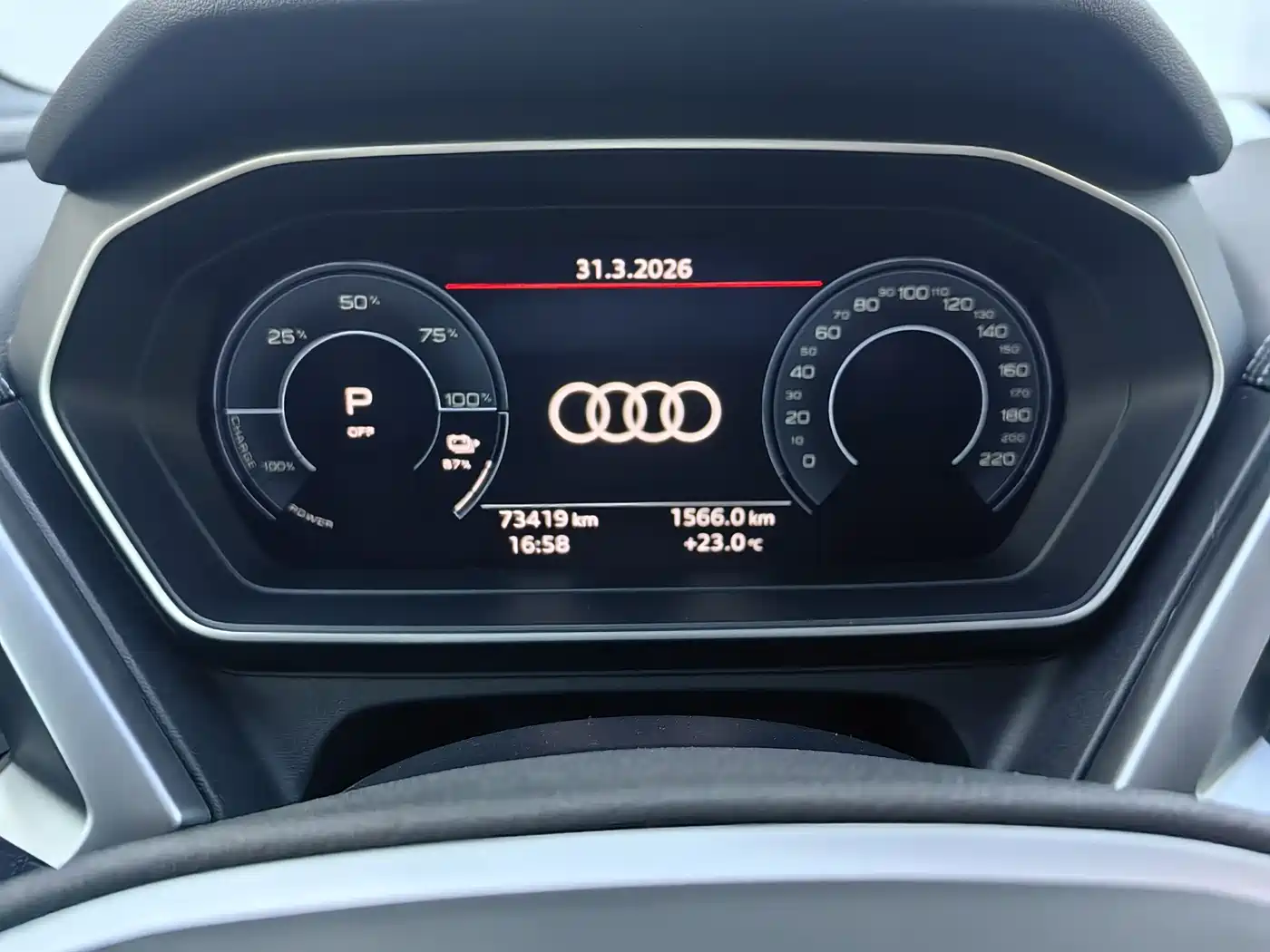 AUDI Q4 E TRON