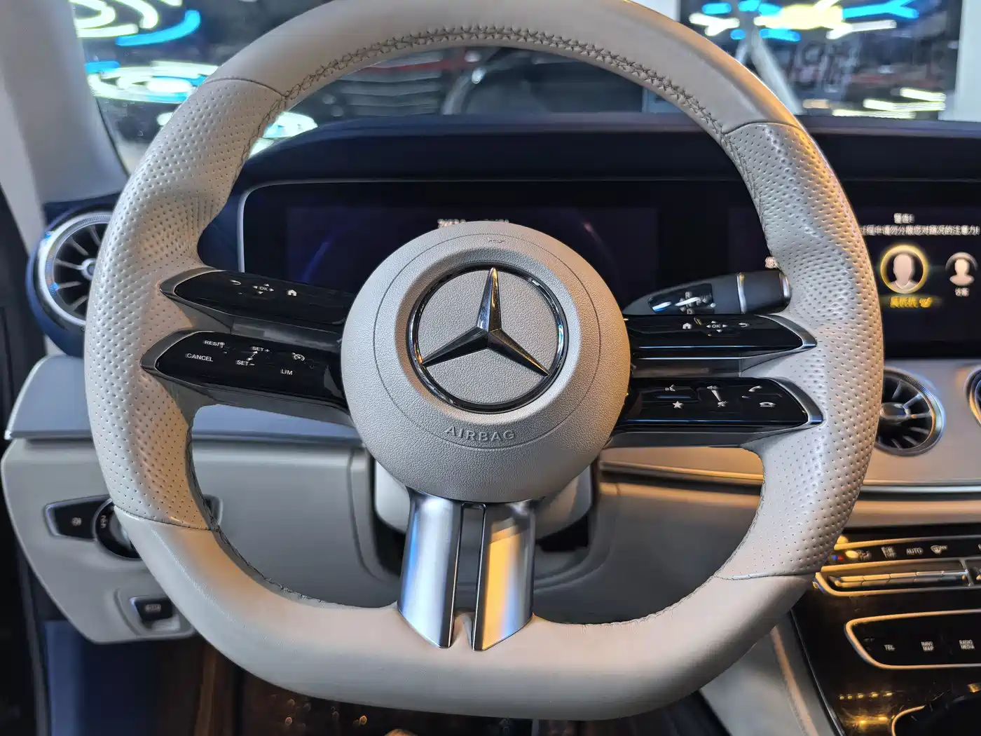 MERCEDES-BENZ E CLASS