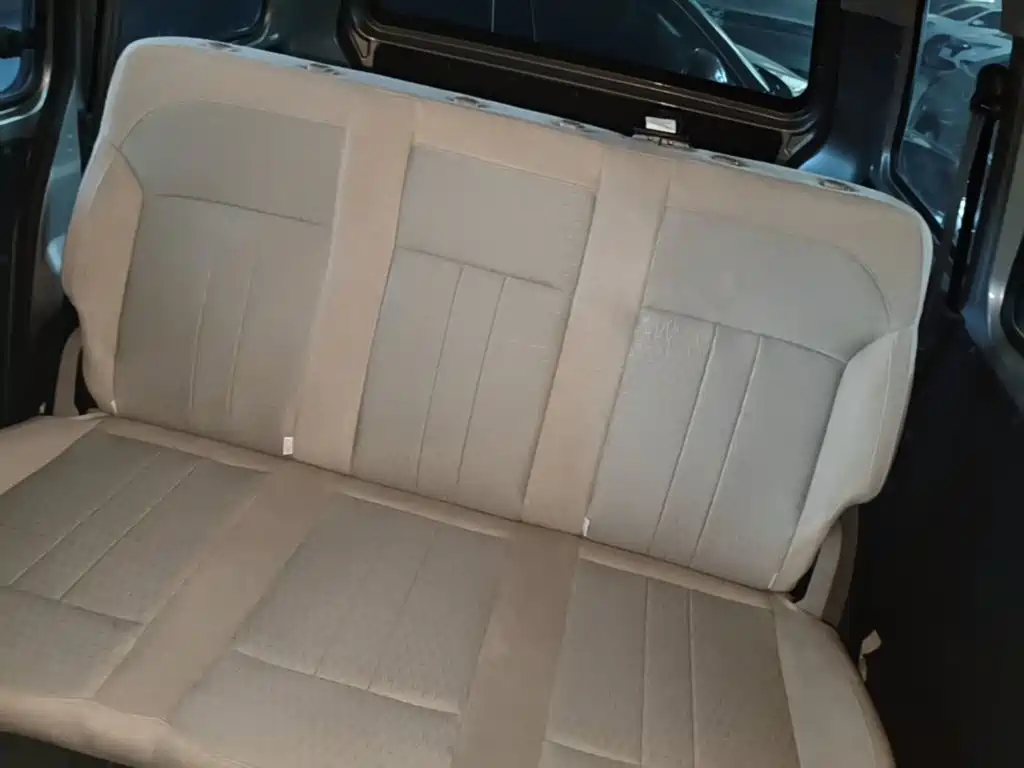 Dongfeng Fengxing Lingzhi 2025 2023 M5 1.6L Utility 5-Seater