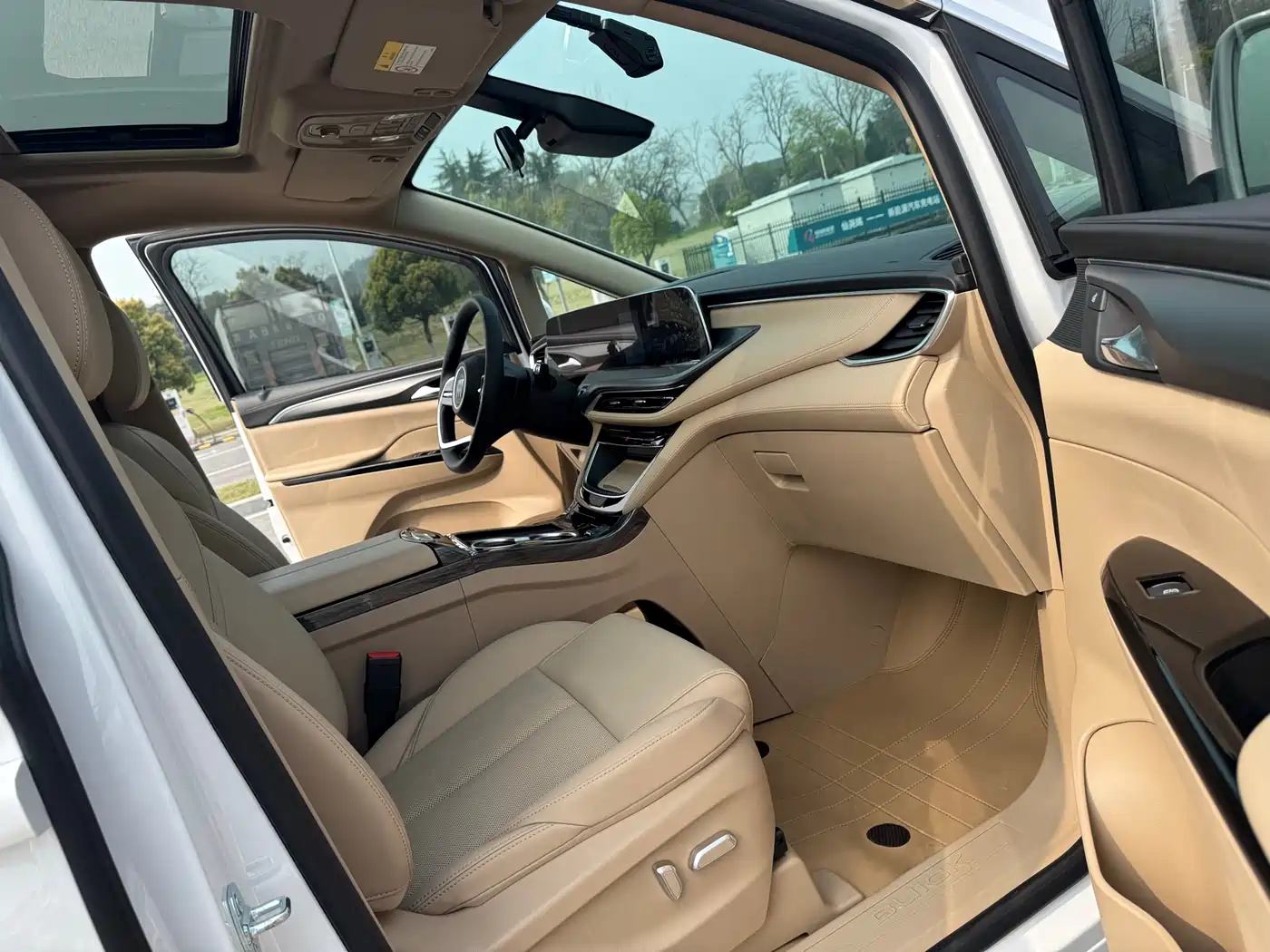 BUICK GL8 NEW ENERGY