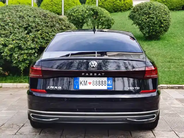 Volkswagen Passat 2023 330TSI Elite Edition — фото 5