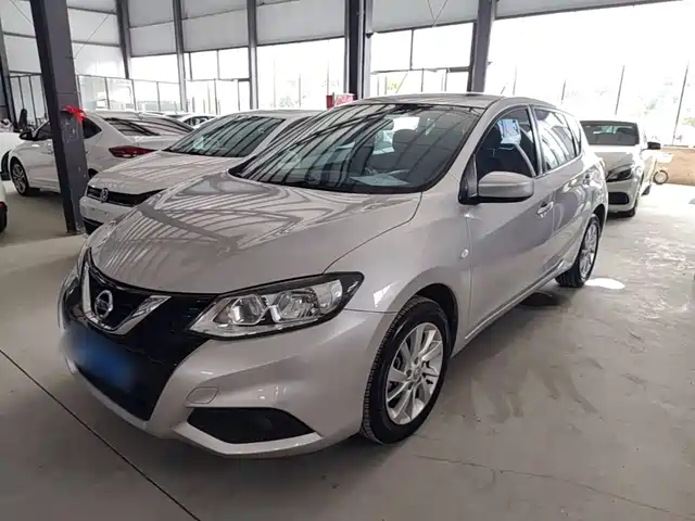  Nissan Tiida 2016 1.6L CVT Cool Edition