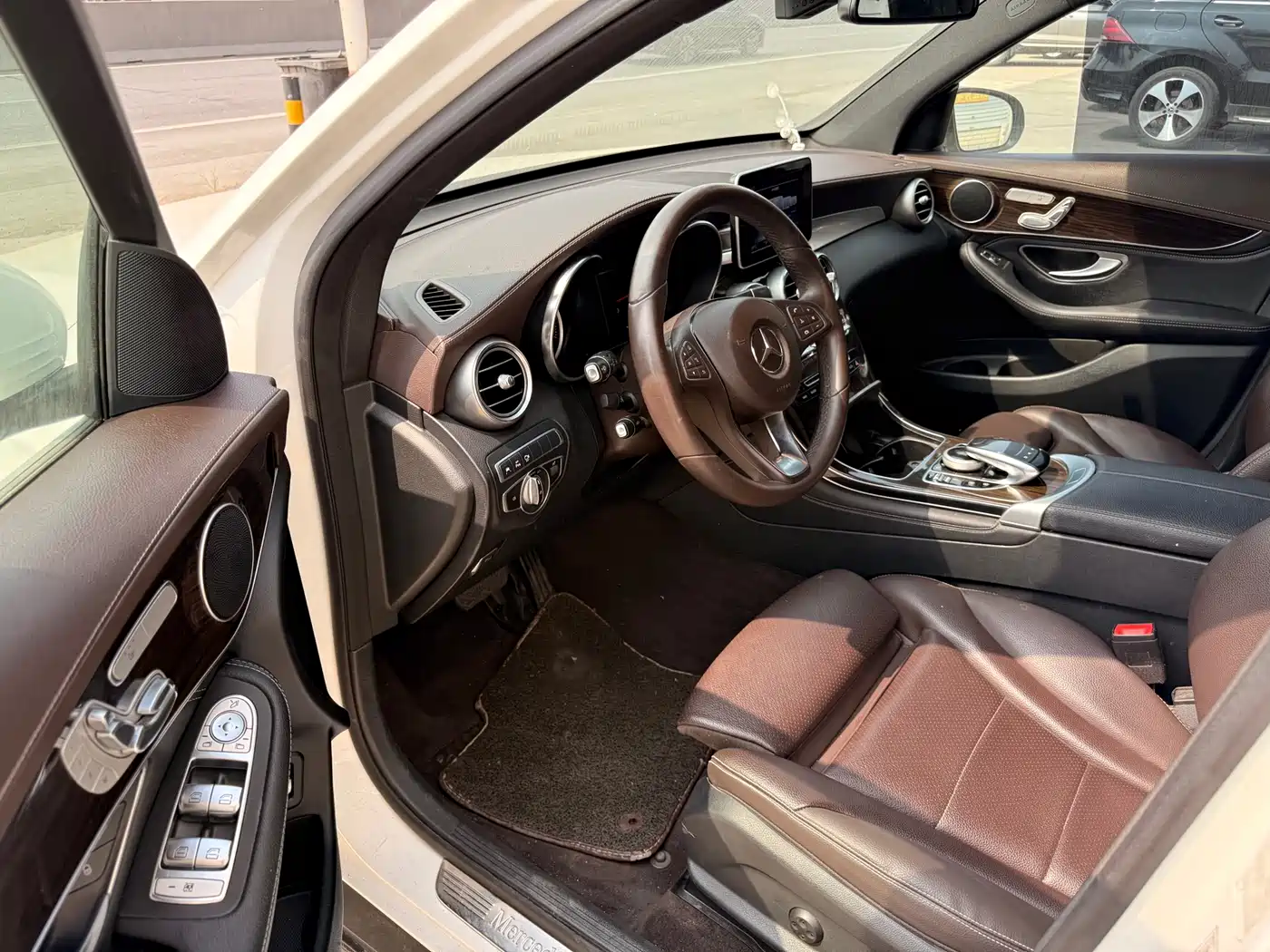 Mercedes-Benz GLC 2019 GLC 260 4MATIC Dynamic фото 4