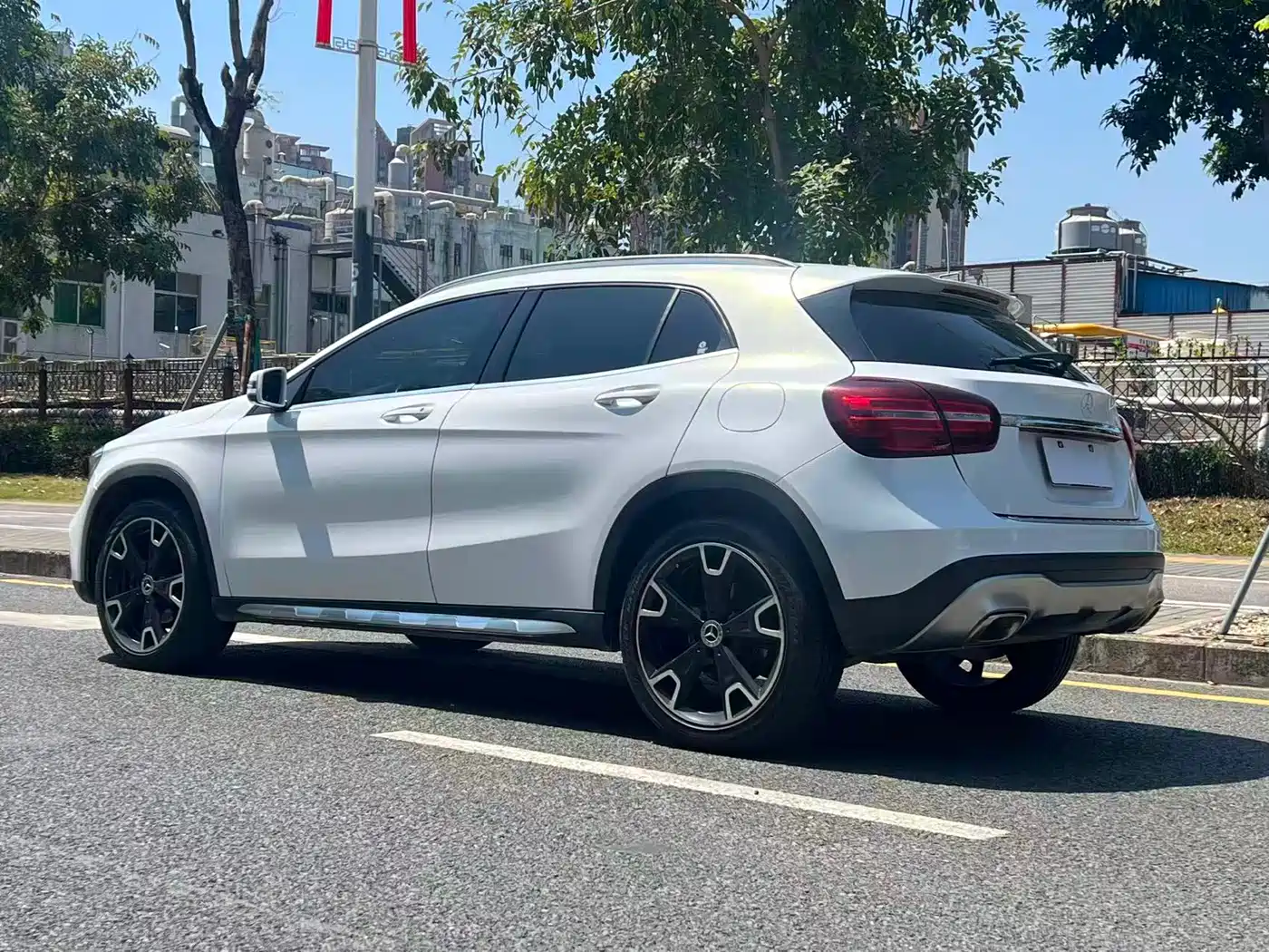 Mercedes-Benz GLA 2017 GLA 220 4MATIC Luxury фото 5