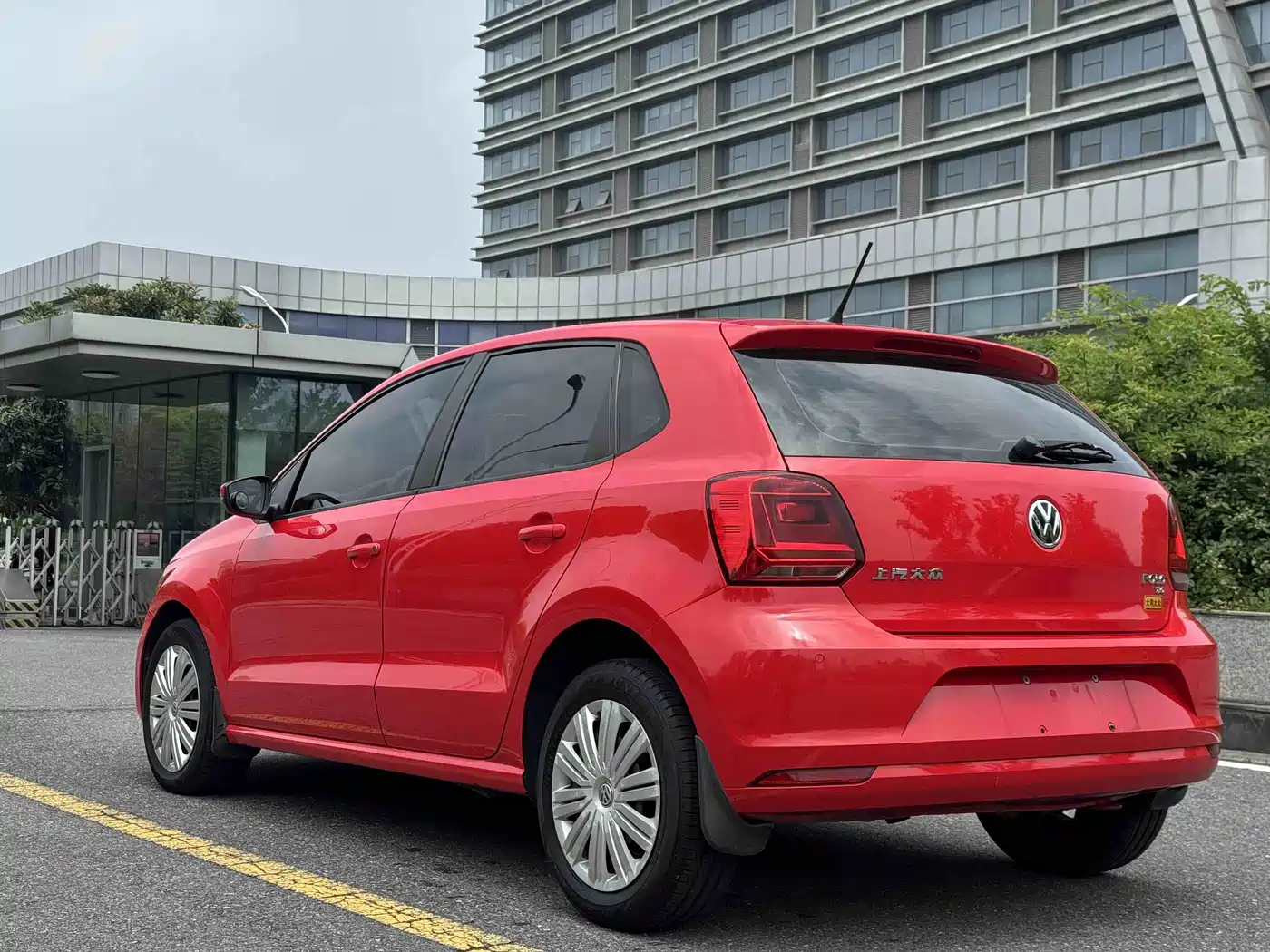 Volkswagen Polo 2016 1.6L Automatic Comfort фото 5
