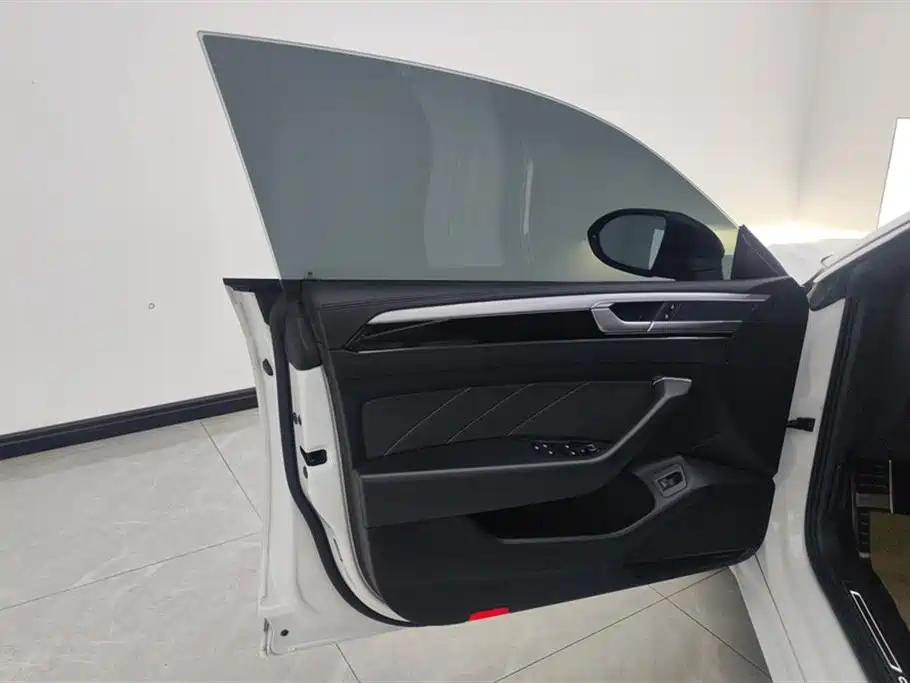 Volkswagen FAW-Volkswagen CC 2021 380TSI Eye-catching Edition фото 7