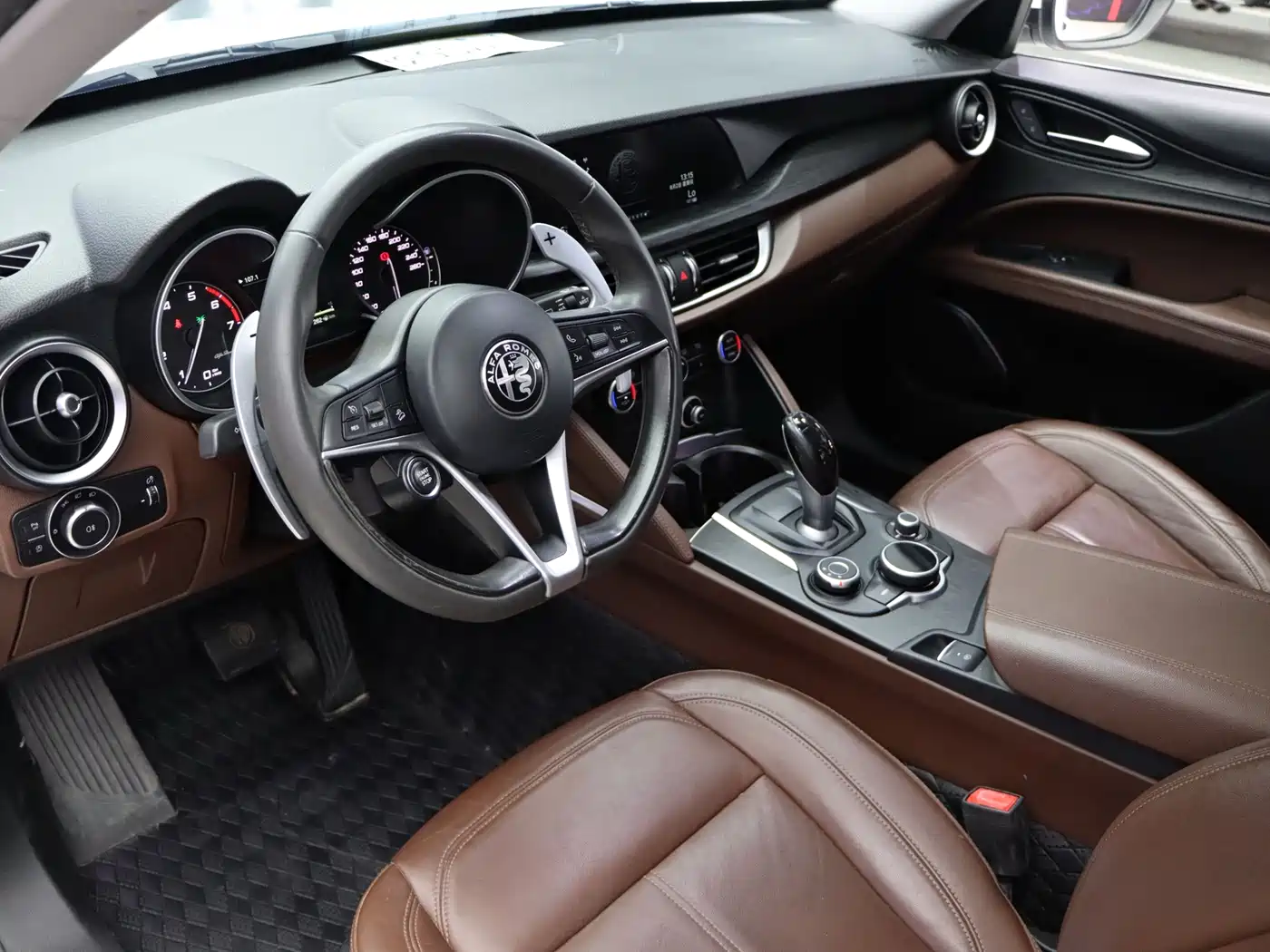 Alfa Romeo Stelvio 2019 2017 2.0T 280HP Luxury