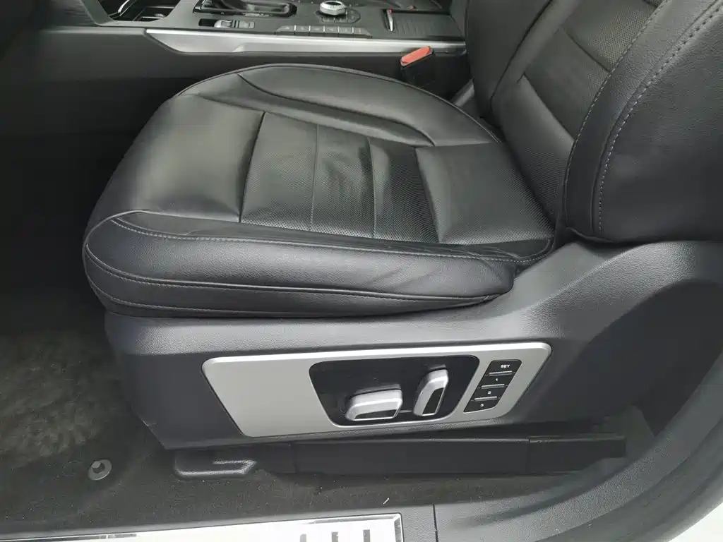 WEI PAI WEI BRAND VV7