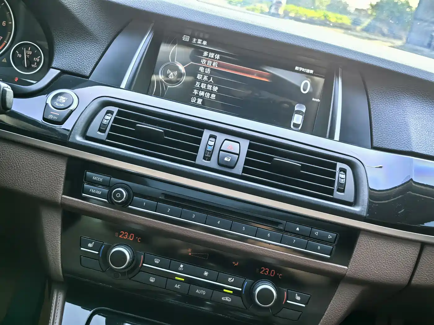 BMW 5 Series 2017 520Li Classic Edition фото 9