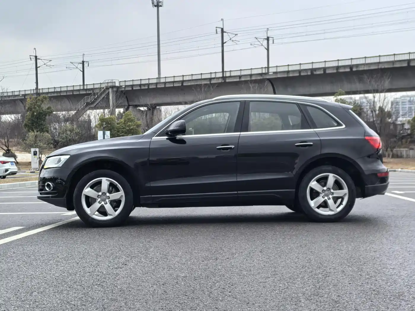 Audi Q5 2016 40 TFSI Technology Model фото 3