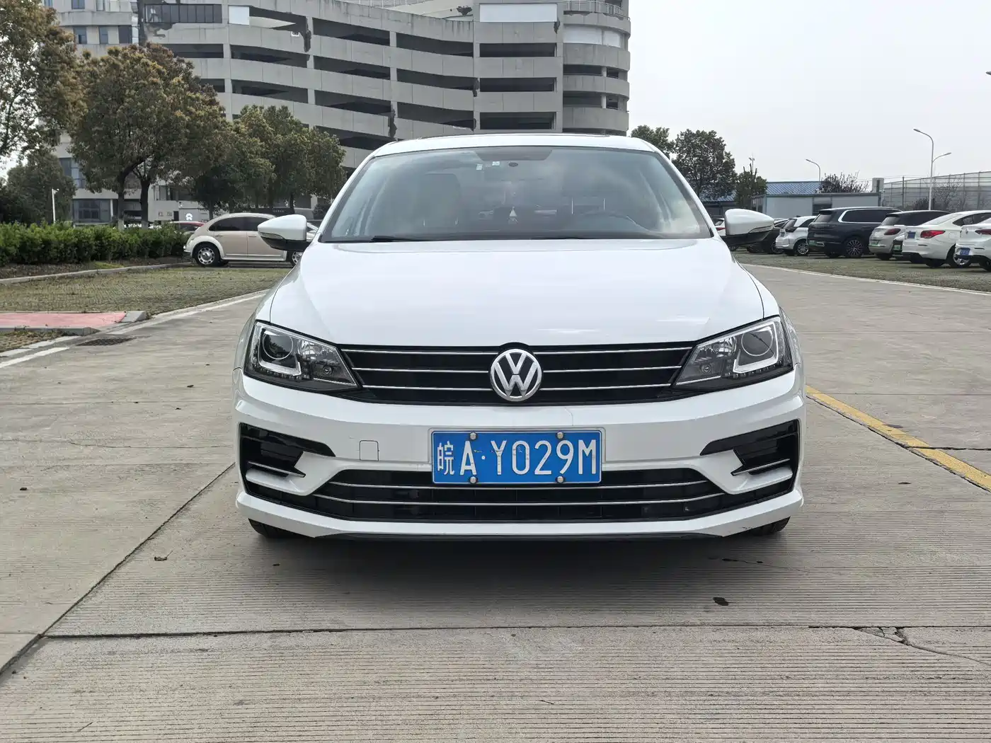 Volkswagen Sagitar 2018 280TSI DSG Spark Edition фото 4