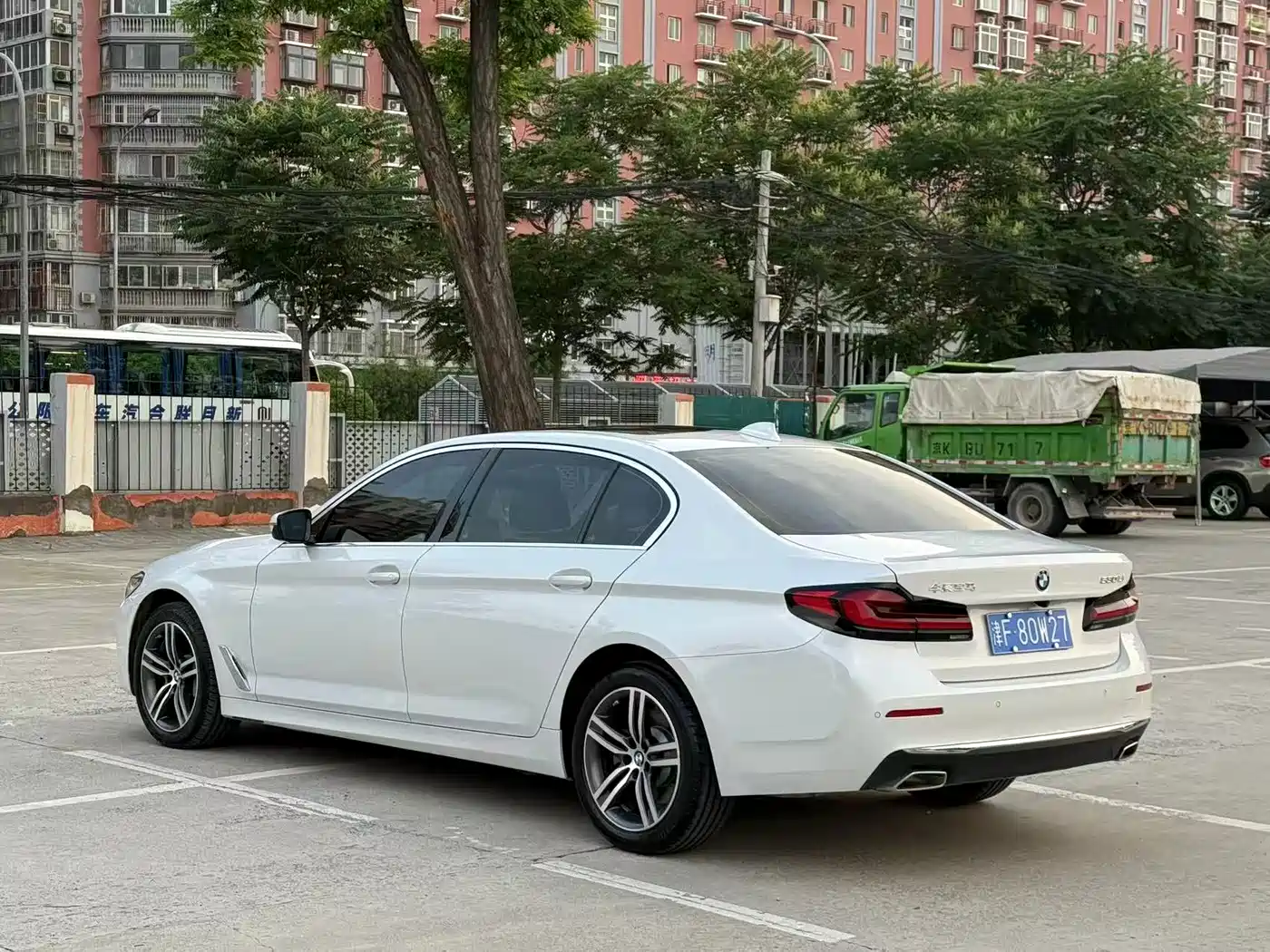 BMW 5 Series 2023 530Li Leading M Sport Package фото 4