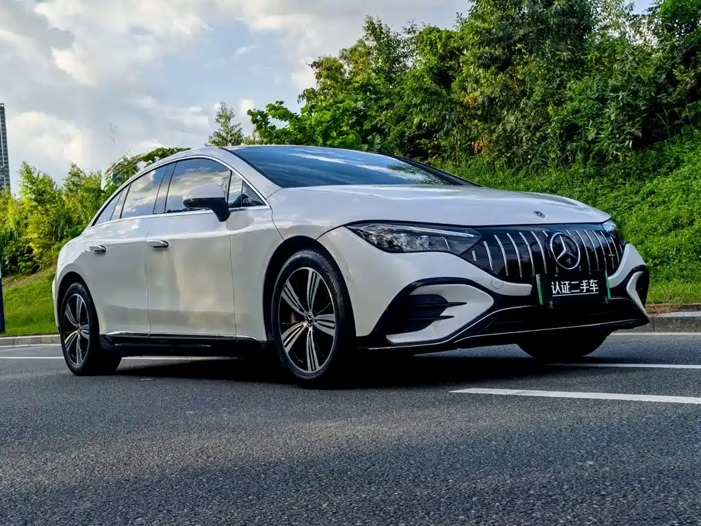 Фото 3 - Mercedes-Benz EQE