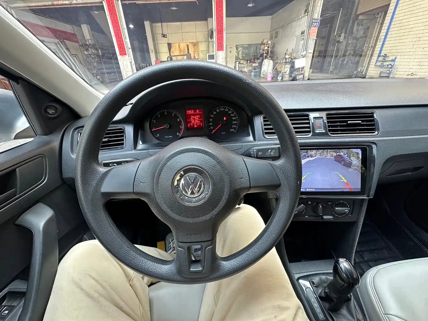 Volkswagen Santana 2013 1.6L Automatic Trend Edition фото 11