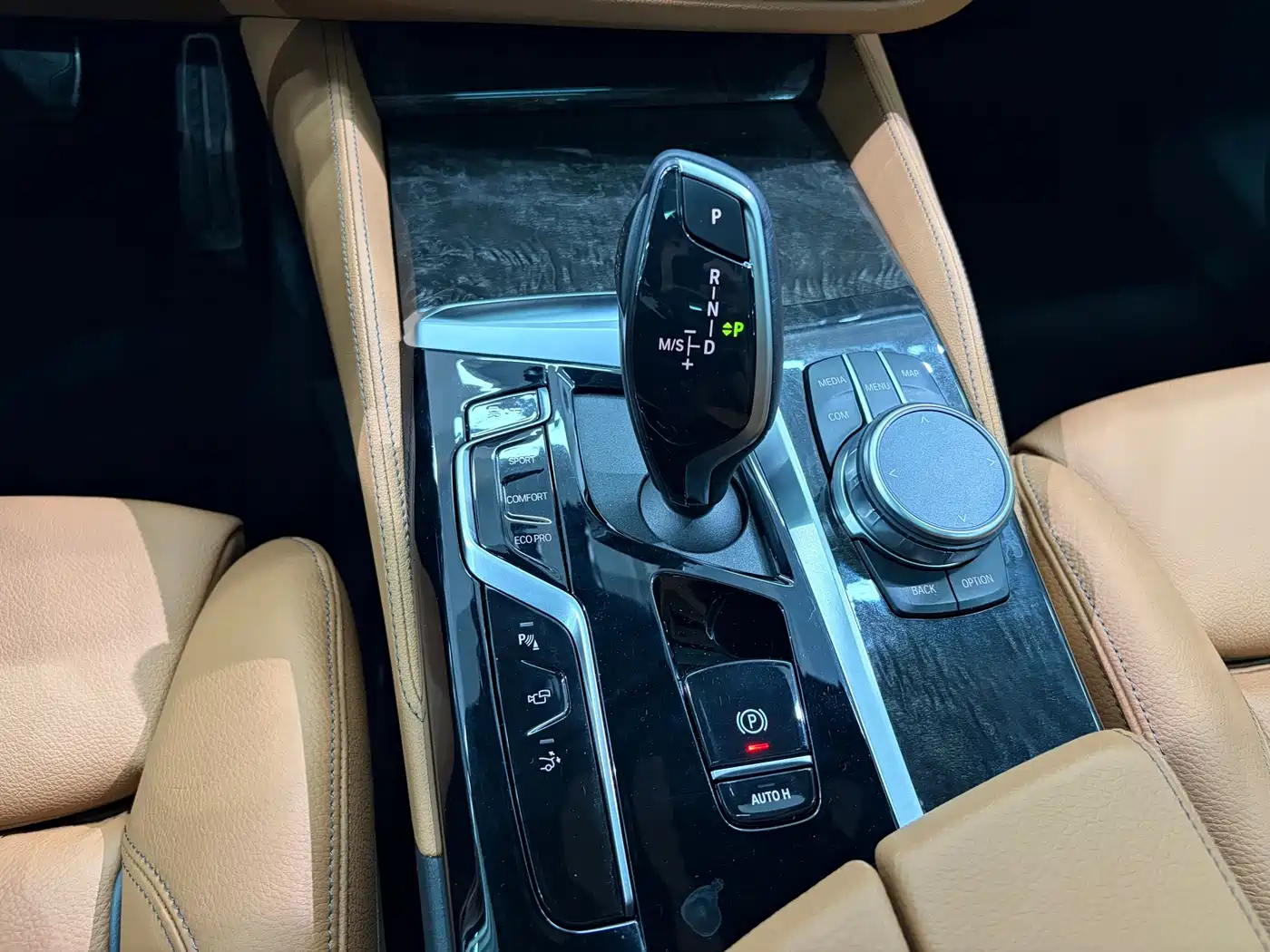 BMW 6 Series GT 2022 Model 630i M Sport Package фото 13