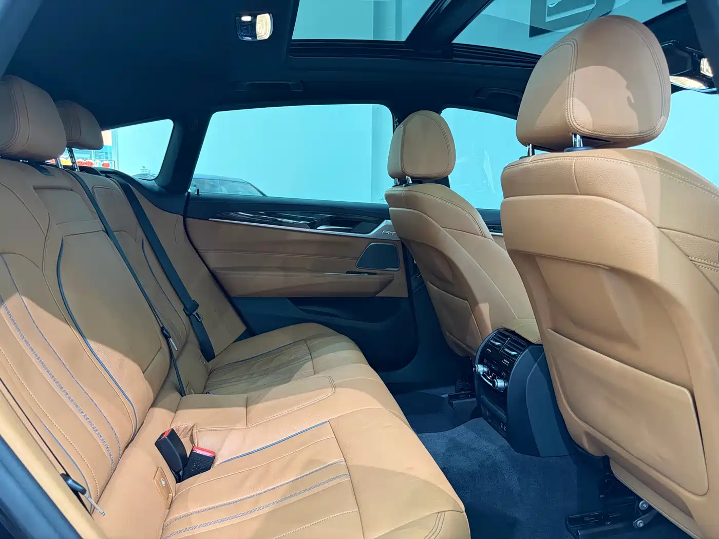 BMW 6 Series GT 2022 Model 630i M Sport Package фото 17