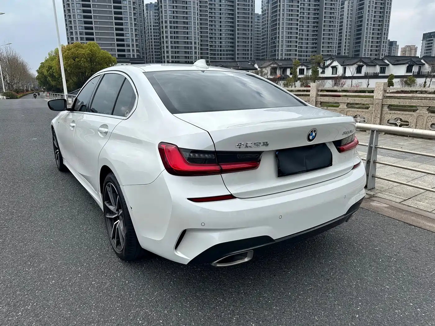 BMW 3 Series 2021 320Li M Sport Package фото 9
