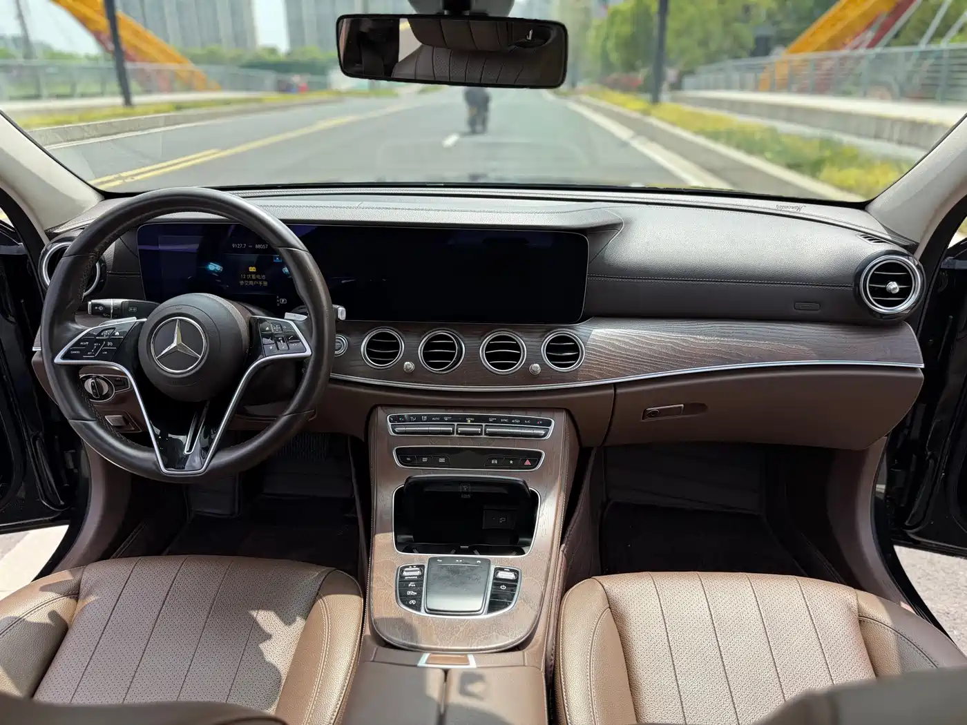 Mercedes-Benz E-Class 2021 E 300 L Fashion фото 4