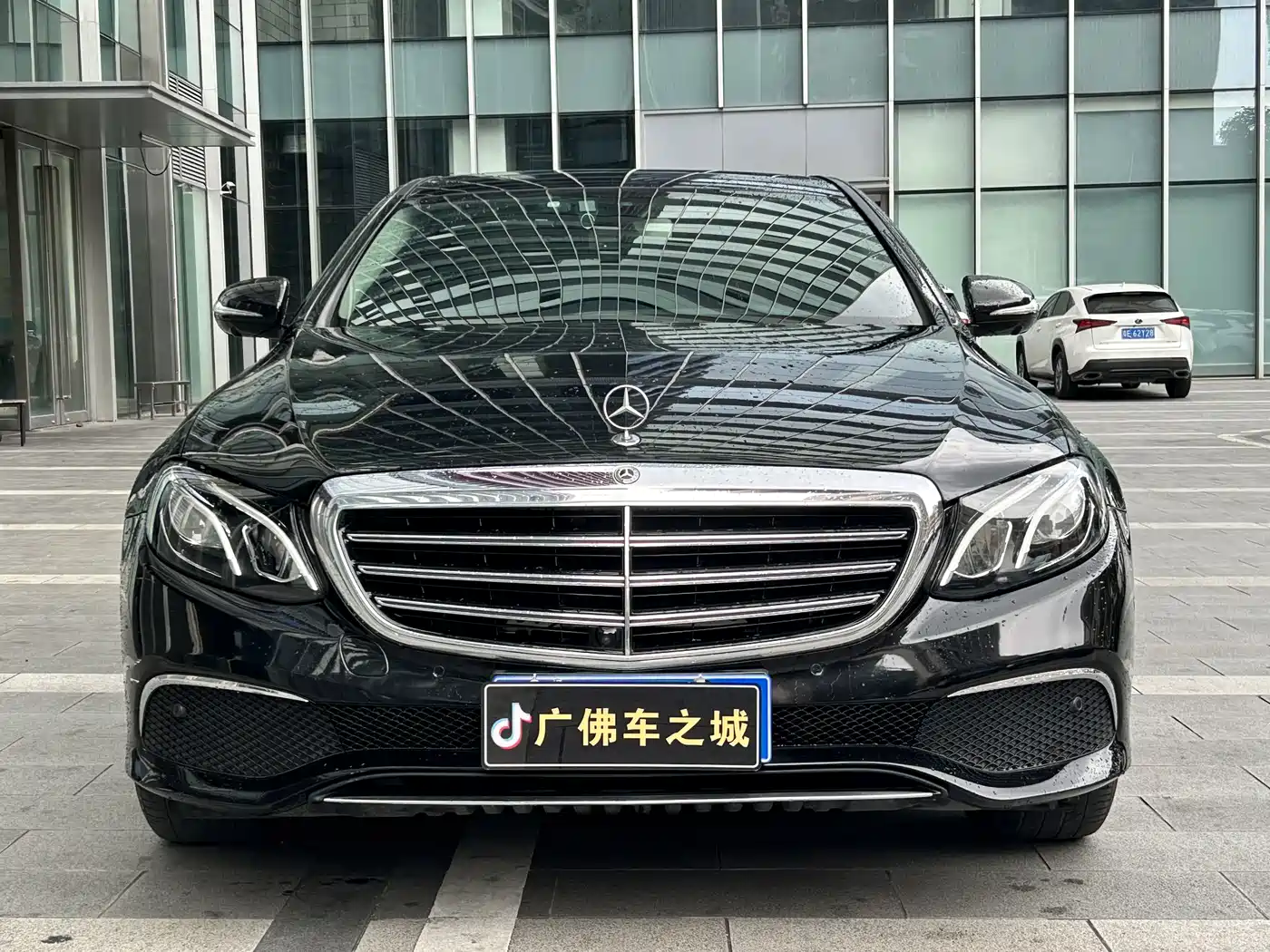 Mercedes-Benz E-Class 2020 E 300 L Luxury Model фото 2