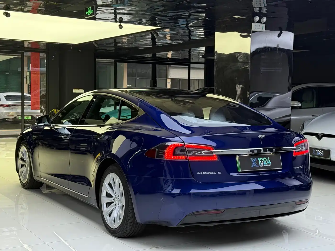 Tesla Model S 2018 2017 Model S 75D Standard Range