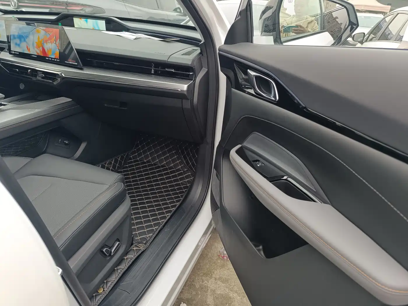 Changan Oshan Z6 2022 2022 Blue Whale 1.5T DCT Intelligent Enjoyment
