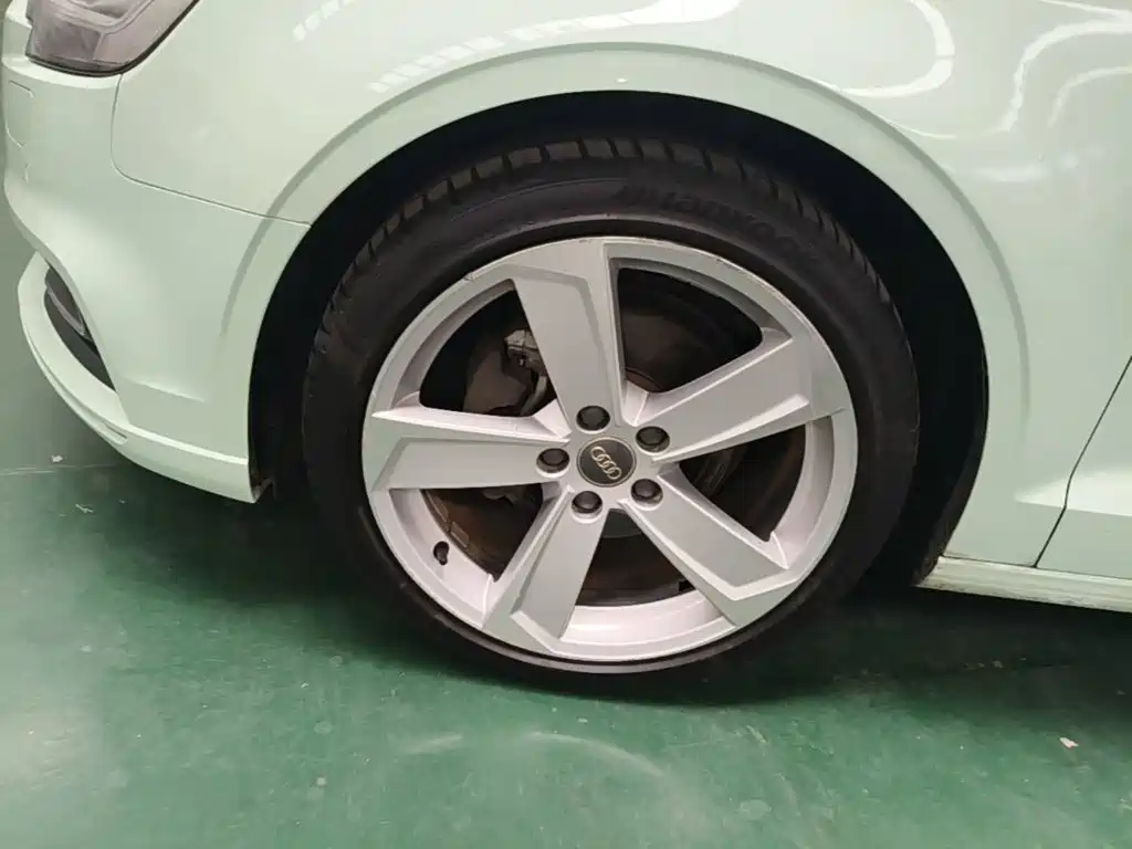 Фото 23 - Audi A3