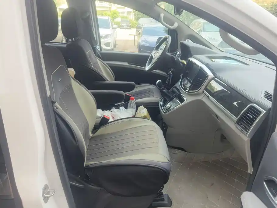 JAC Refine Refine M4 2017 2016 2.0L Manual Luxury