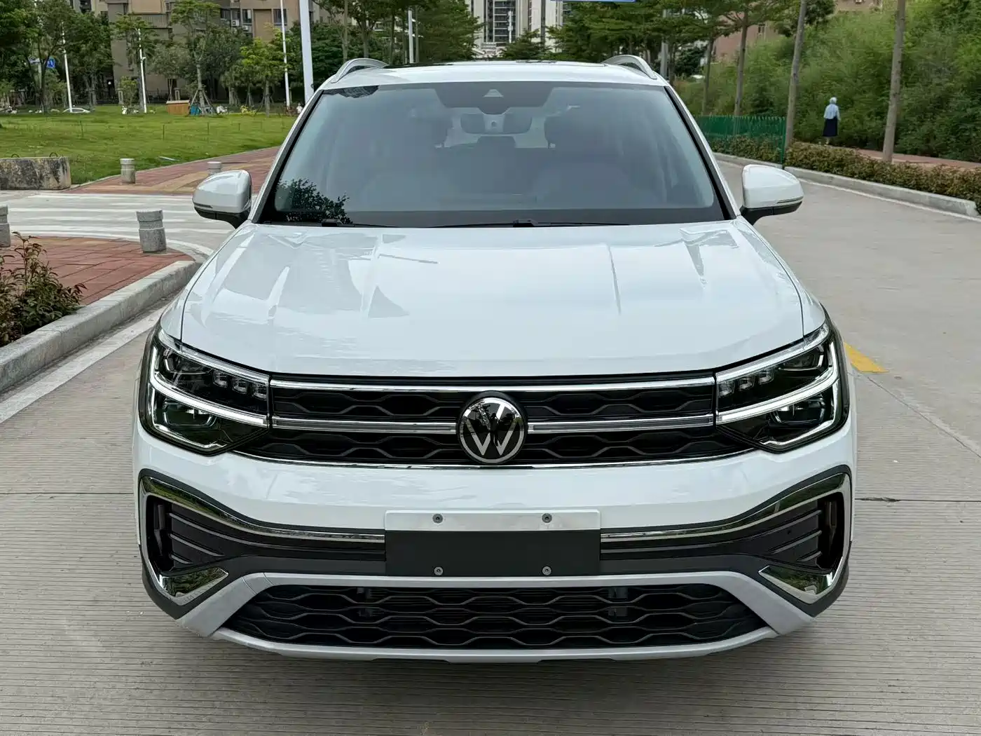 Volkswagen Tharu, миниатюра 2
