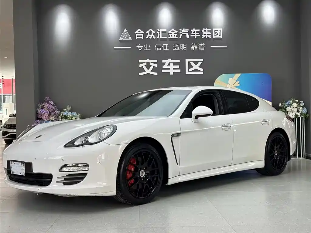 Porsche Panamera 2010 Panamera 4 3.6L