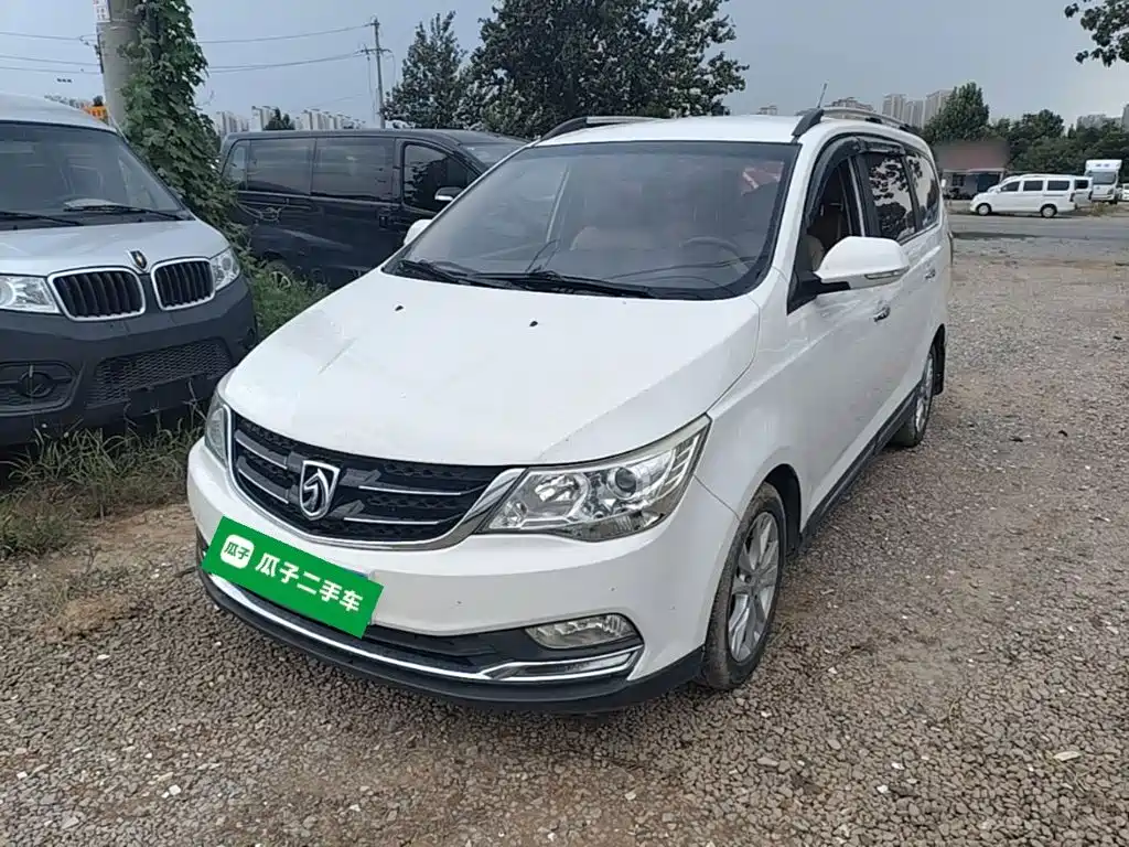 Baojun 730 2017 2016 1.5L Manual Comfort 7-seater China V