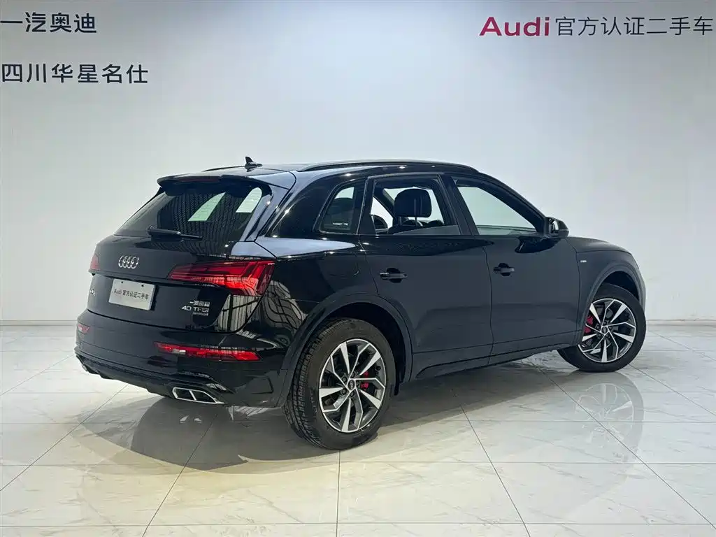 Audi Q5L 2024 Model 40 TFSI Luxury Dynamic фото 4