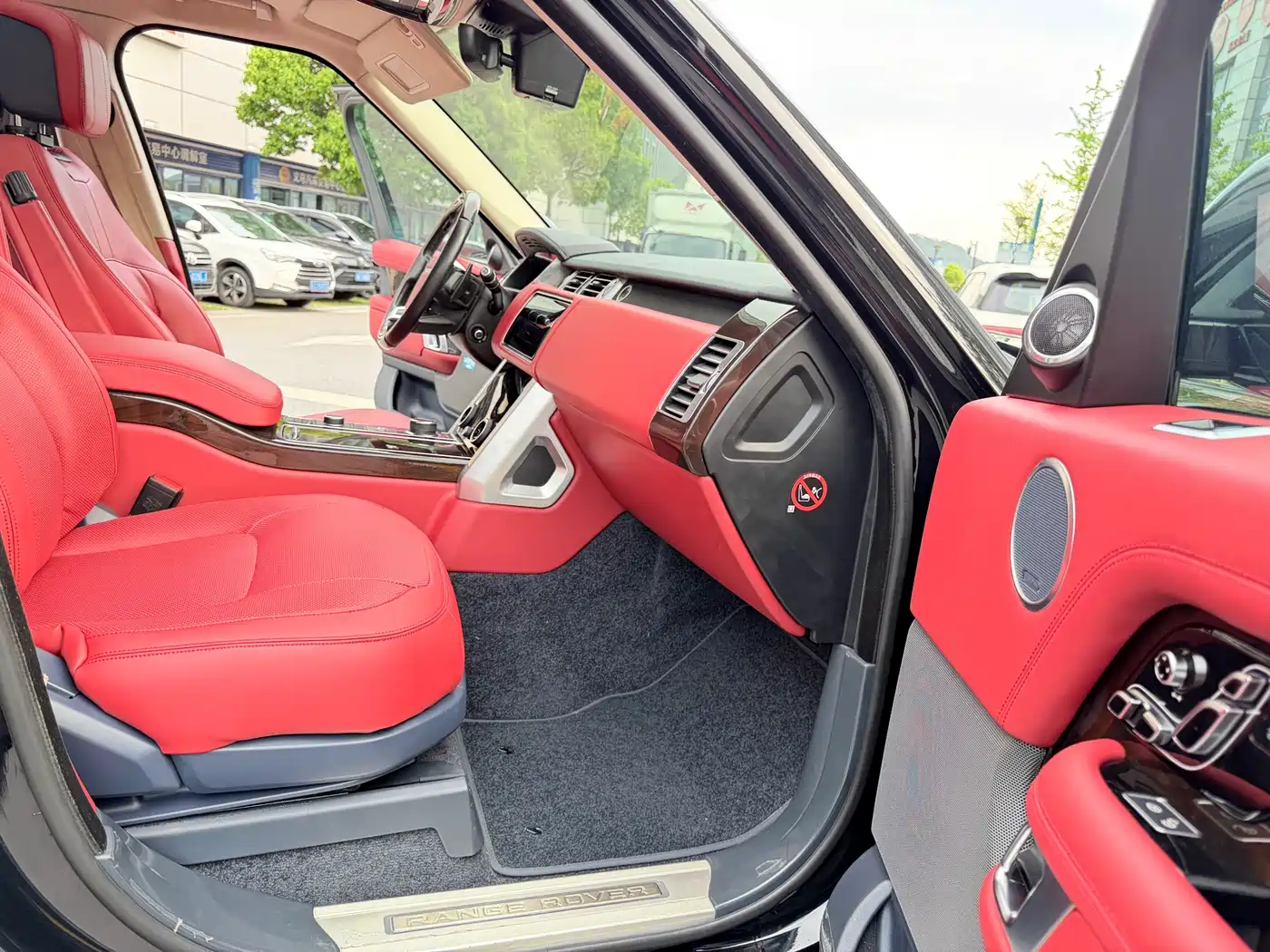 Land Rover Range Rover 2019 3.0 SC V6 Heritage Extended Edition фото 11