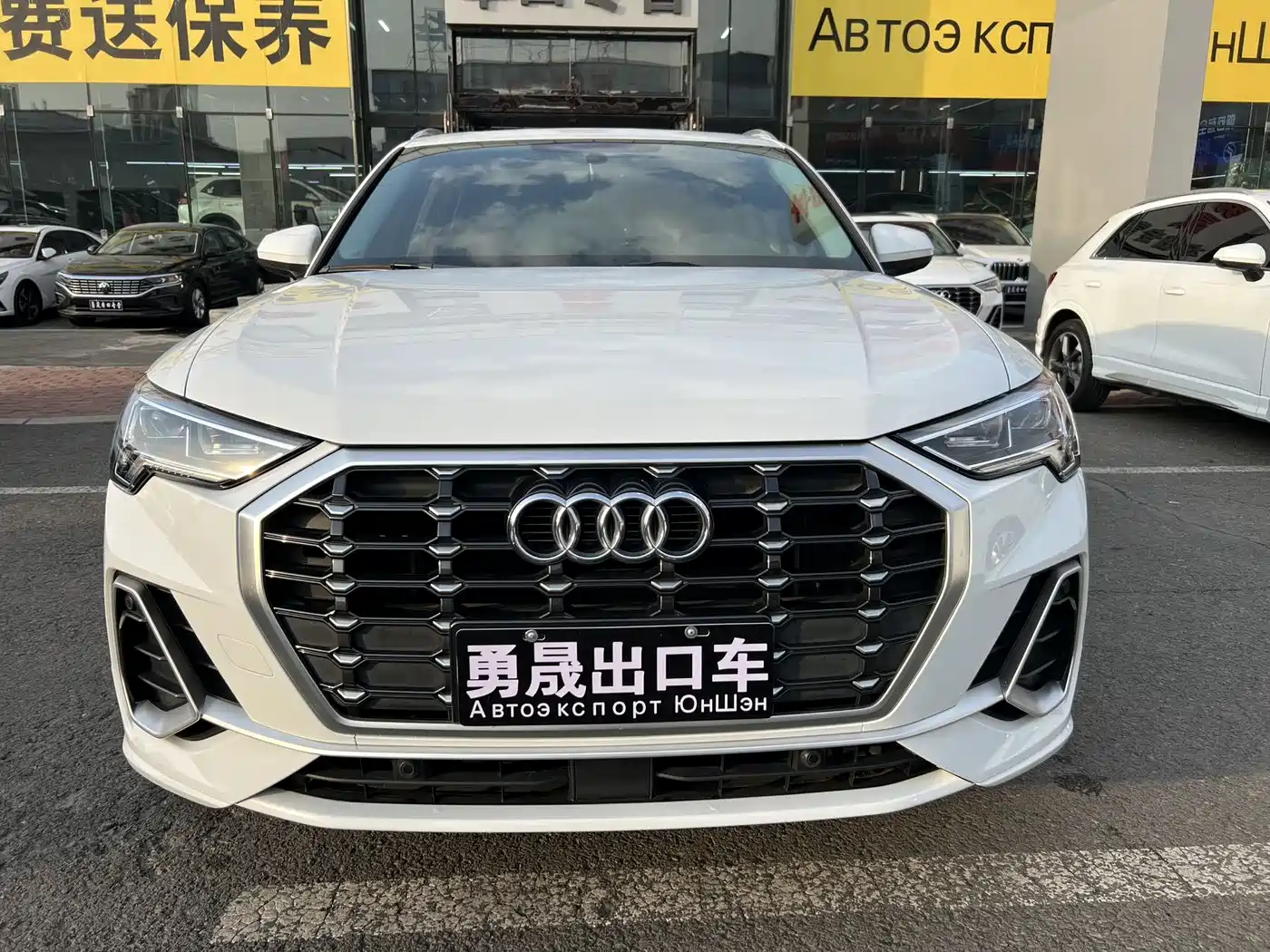 Audi Q3 2022 35 TFSI Fashion Dynamic фото 2