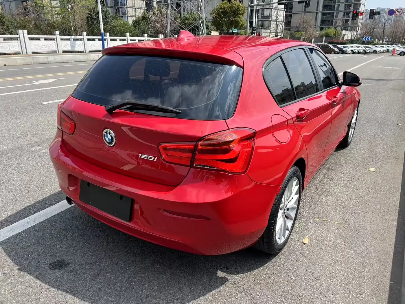 BMW 1 Series (Import) 2015 120i Leading фото 3