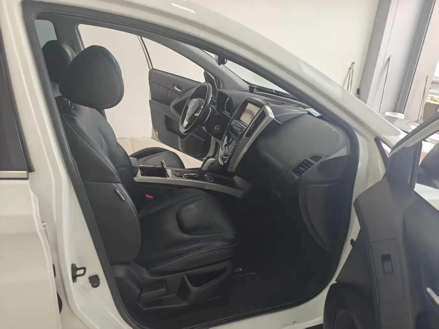 Luxgen U6 SUV 2016 2016 1.8T Fashion Value