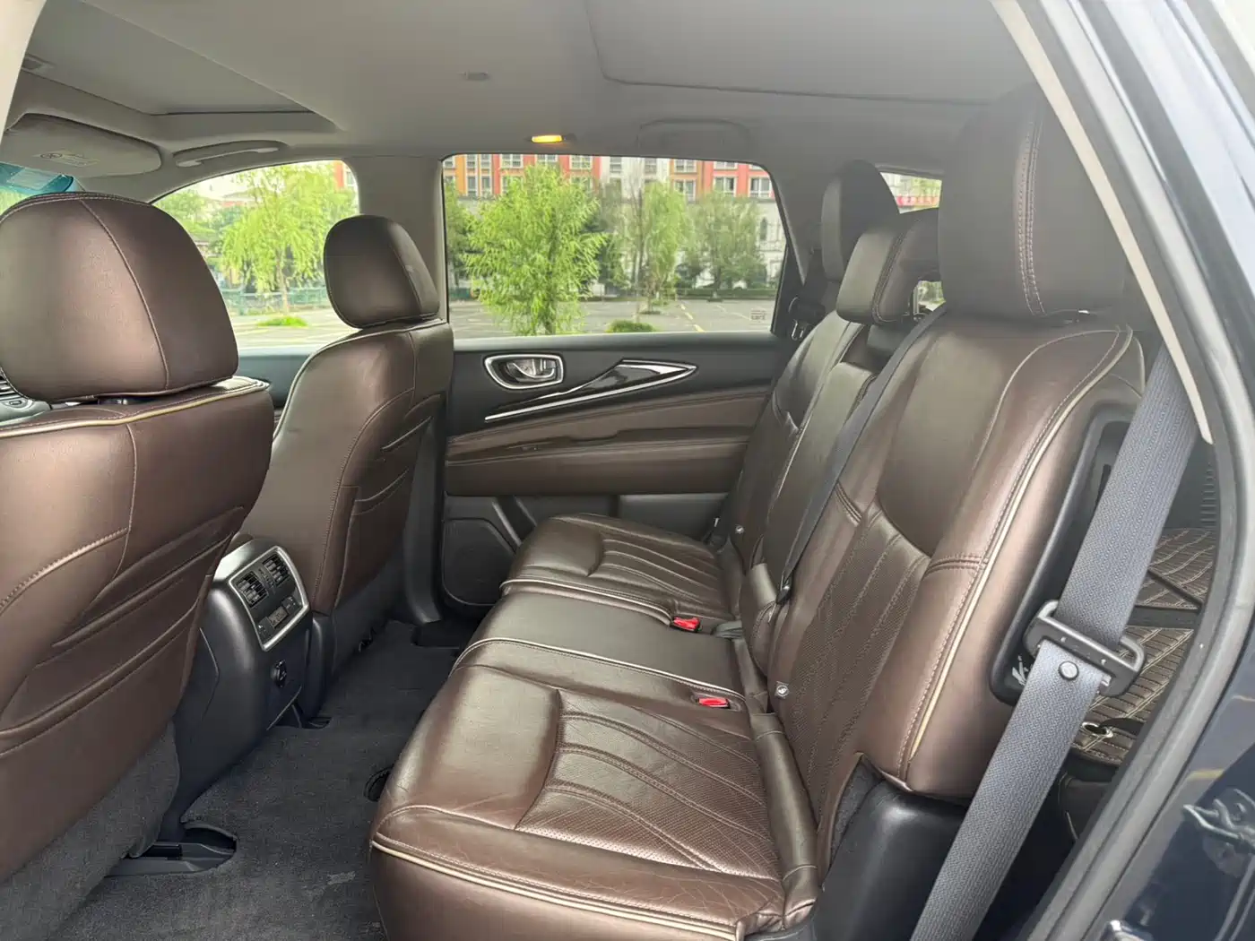 Infiniti QX60 (Import) 2016 2.5 S/C Hybrid 2WD Excellence (China V) фото 17