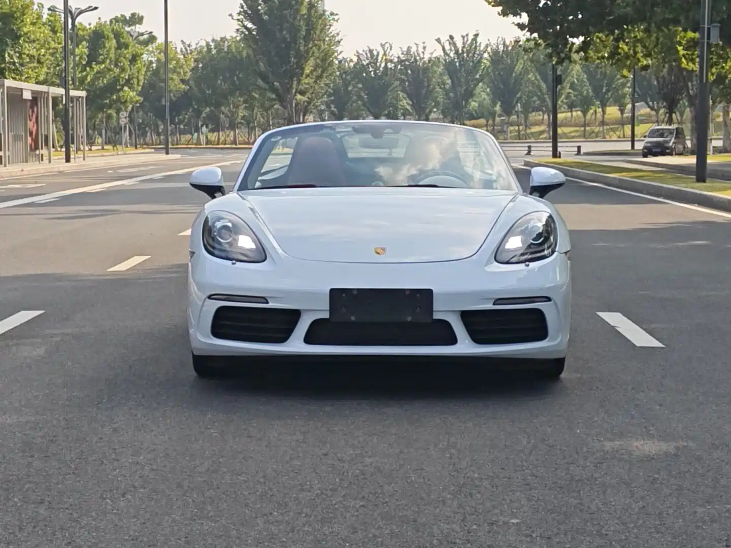 صورة 2 - Porsche 718