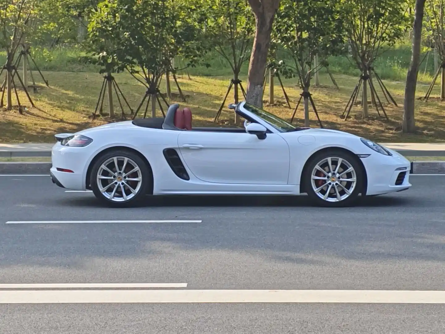 صورة 4 - Porsche 718