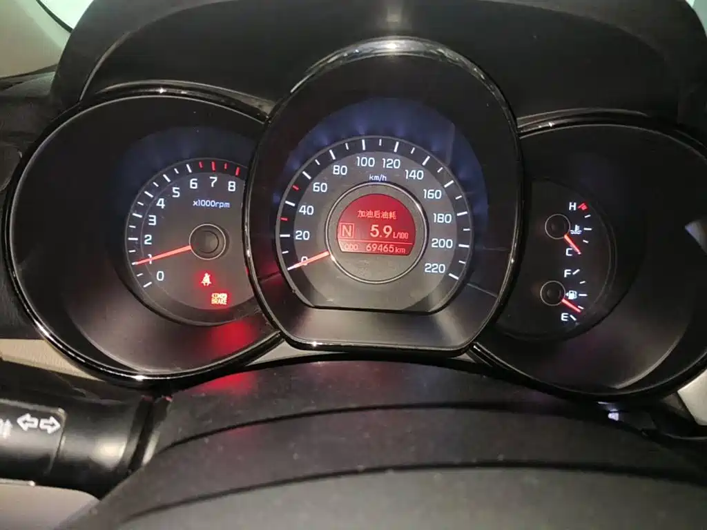Kia K2 2011 2011 Sedan 1.4L AT TOP