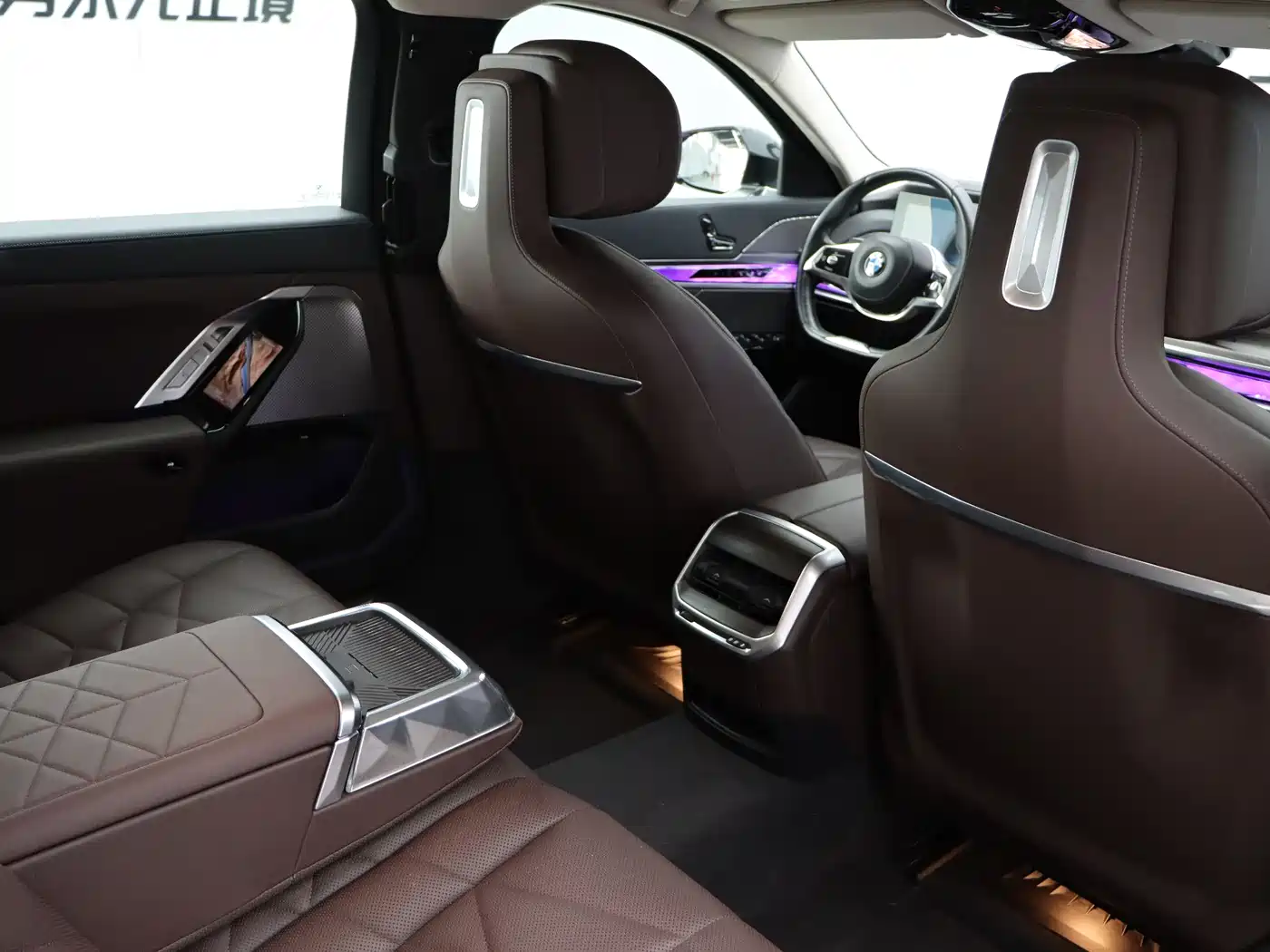 BMW 7 Series 2023 Model 735Li Luxury Package фото 34